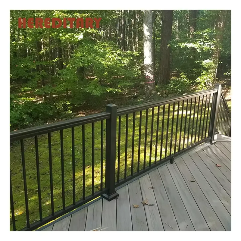 Interior Design Deck - Rampe en aluminium au design simple,