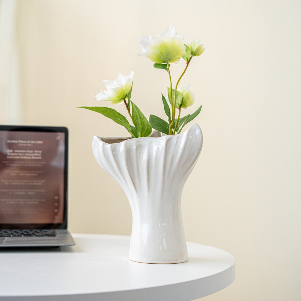 CAPIRON – Vase géométrique nor - Geometric Shelf Triangle avis et prix