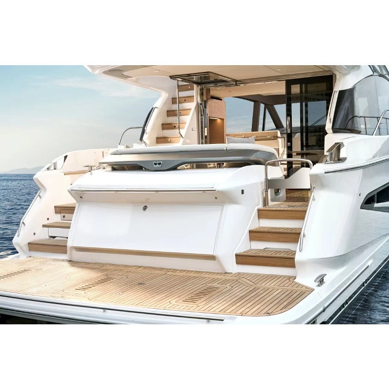 Yacht à moteur de luxe personn - Interior Design Deck avis et prix